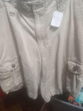 Aeropostale Off-White  Beige Cargo Shorts